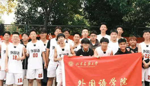 如何通过训练提高篮球运动员的速度_1